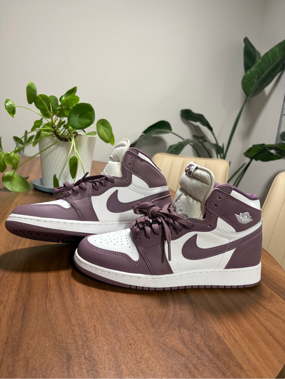Nike Air Jordan 1 Retro High OG "Mauve" (GS)